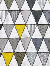 Load image into Gallery viewer, Cascading Triangles Quilt - Digital Pattern