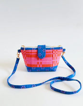 Load image into Gallery viewer, Crossbody Pouchette - Kit