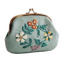 Load image into Gallery viewer, Vintage Floral Purse - Kit