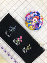 Load image into Gallery viewer, Felt Zippered Purse - Digital Pattern