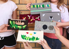 Load image into Gallery viewer, Felt Zippered Purse - Digital Pattern