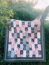 Load image into Gallery viewer, Flora & Fauna Quilt - Kit