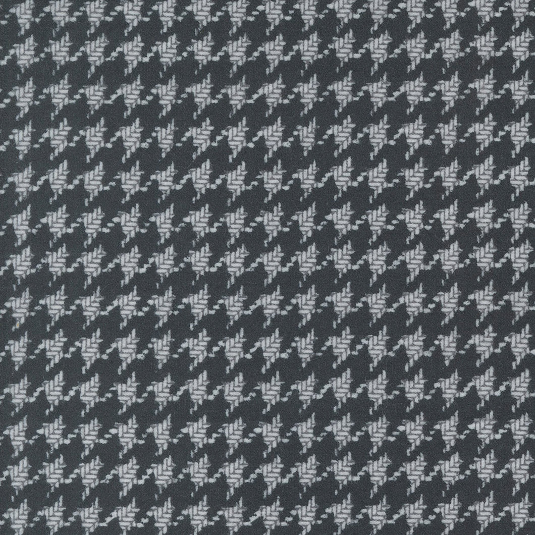 Farmhouse Flannels lll - Houndstooth - Black - 50cm