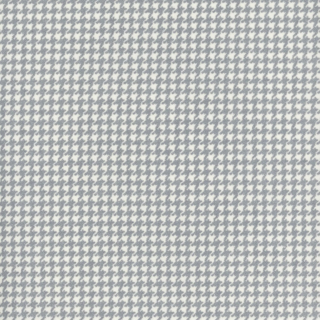 Farmhouse Flannels lll - Small Houndstooth - Pewter - 50cm