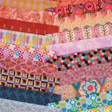 Load image into Gallery viewer, Vintage - Fat Quarter Bundle
