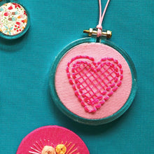 Load image into Gallery viewer, Clear Miniature Embroidery Hoop Pack

